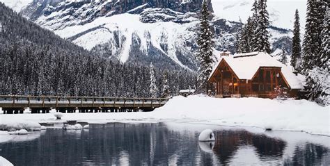 Download Breathtaking panoramic views of the mountain range