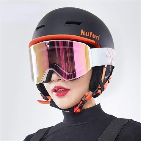 New Ski Goggles Magnetic Double Layer Skiing Eyewear Polarized Lens Skiing Anti Fog Uv400