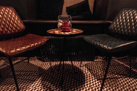 Craft beer in an industrial and urban decorated space.