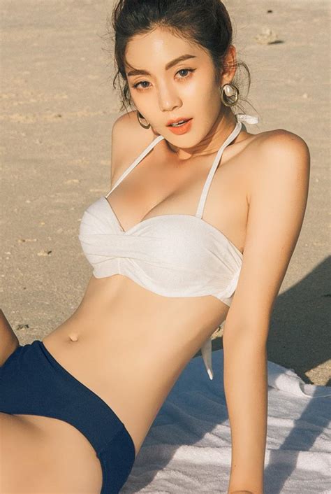 Korean Cute Sexy Pretty Lee Chae Eun Sharpollo Bikini 02 06 19