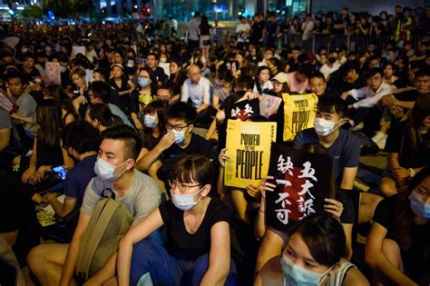 Neues Protest Wochenende In Hongkong Tausende Auf Den Stra En