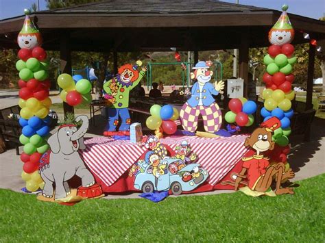 These circus theme party ideas will have you saying that was the greatest party ever! Pin by Pam McCollister on VBS 2013 Colossal Coaster World ...
