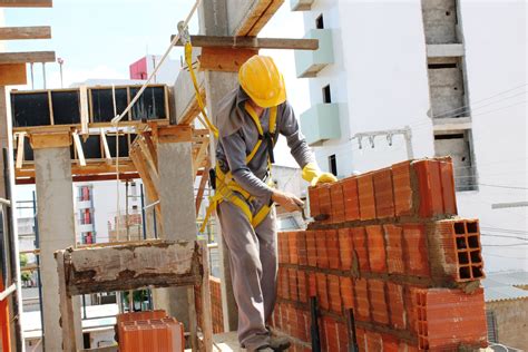 Materiais De Construção Custo X Benefícios Ps Do Vidro