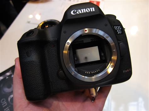 Canon Eos 5d Mark Iii Hands On Preview With C300 Ephotozine