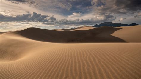 3840x2160 Desert Sand Nature Dune Cloud Wallpaper 