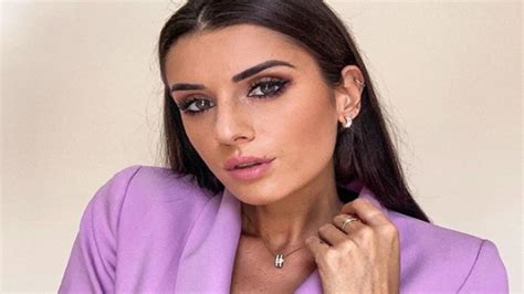 We did not find results for: Valentina Vignali, solita bomba: sotto l'accappatoio ...