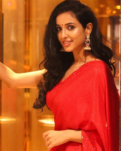 Tamil Actress Riya Suman In The Red Saree Hot And Sexy Photos Very
