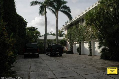Fbi Photos Reveal Inside Of Jeffrey Epstein S Palm Beach Mansion