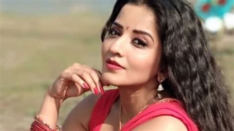 Bhojpuri Actress Monalisa S Jhuma Boudi Look From Dupur Thakurpo Season