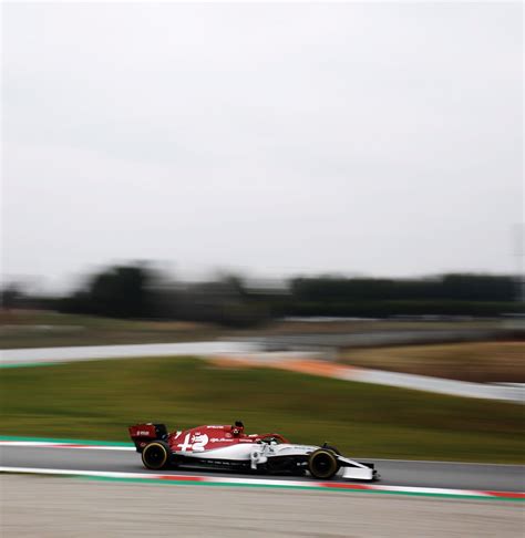 7 Kimi Räikkönen Alfa Romeo C38 In Barcellona Test Pre Stagionale ①