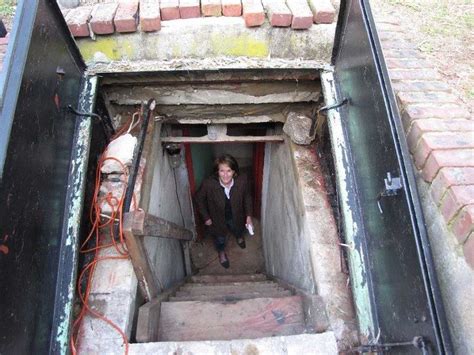 How To Build A Bomb Shelter The Survivalist Guide To Protection