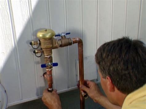 How To Install A Sprinkler System How Tos Diy Sprinkler System