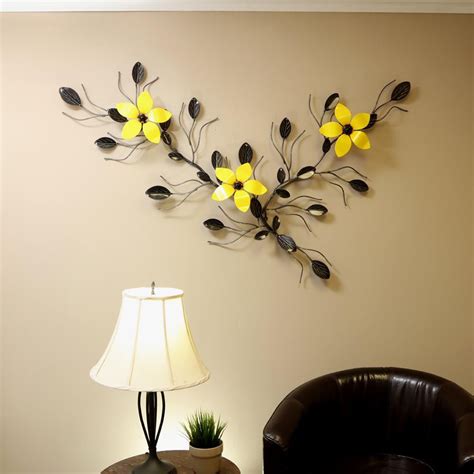 Wall Mounted Metal Art Ornamental Vine With 3 Flowers Practical Art