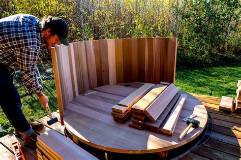 Standing The Staves Japanese Bathtub Japanese Soaking Tubs Round Hot