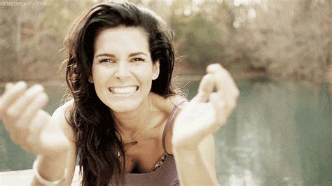 Her Smile Angie Harmon Angie Brunette Actresses