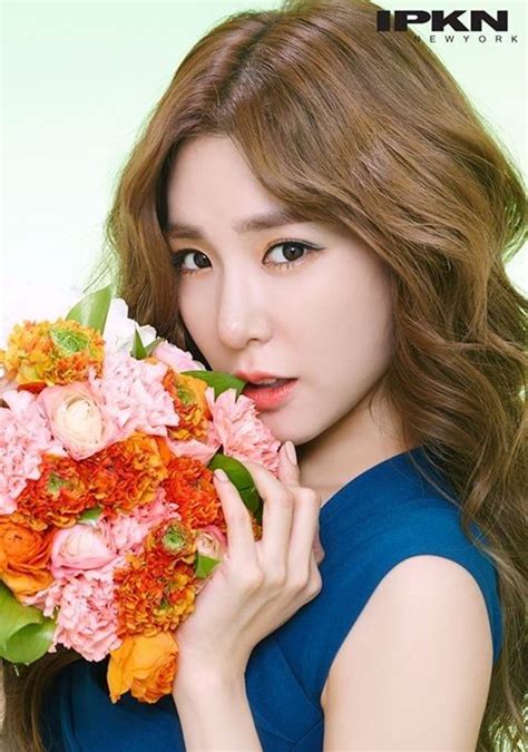 Tiffany Is As Lovely As Her Flowers For Her Ipkn Photoshoot Snsd Tiffany Girls Generation