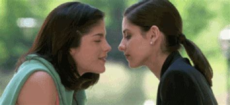 16 Best Movie Kisses Of All Time Teen Vogue