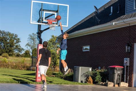 Top 10 Best Outdoor Basketball Hoops Reviews 2022 And Guides