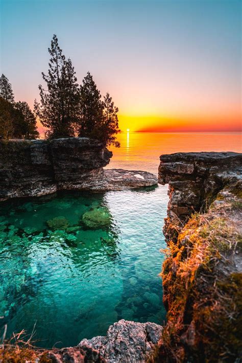 Nature Beautiful Scenery The Crystal Clear Water Of Lake Michigan At