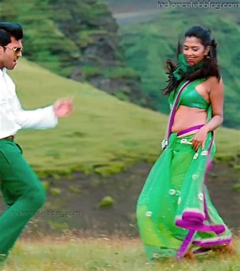 Amala Paul Naayak Telugu Movie Hot Saree Navel Show Hd Caps Pics