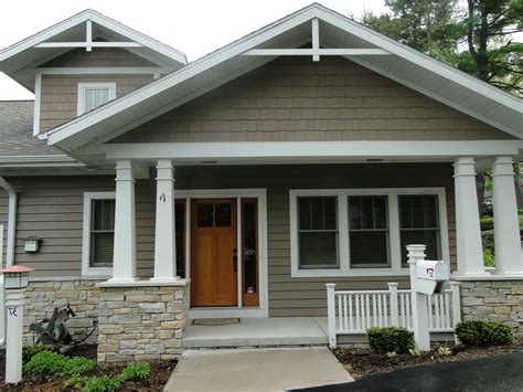 Nearest the home, choose shrubs and grasses that deliver color without overwhelming the exterior. Modern Farmhouse Front Porch Ideas For Small Houses ...