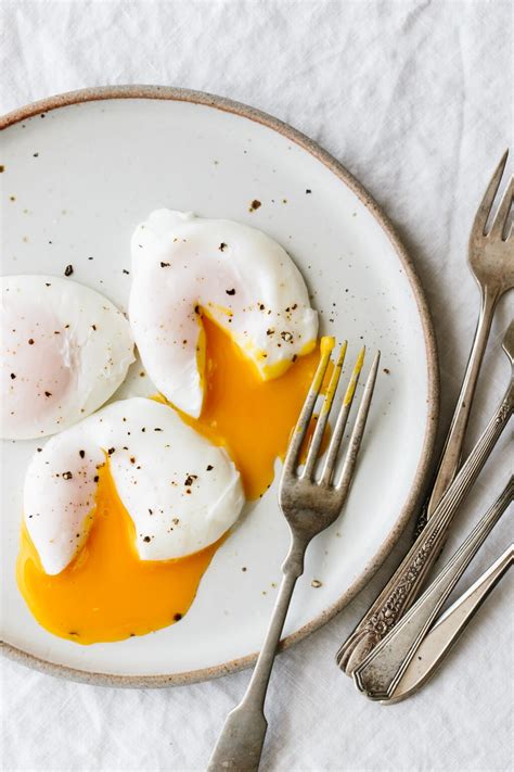 Poached Eggs How To Poach An Egg Perfectly