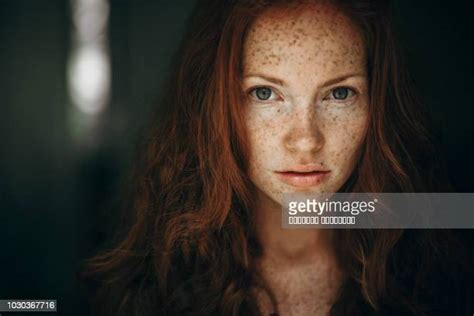 Girl Red Hair Freckles Foto E Immagini Stock Getty Images