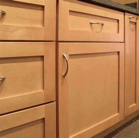 Sonoma Natural Maple Shaker Style Door Features A 5 Piece Drawer
