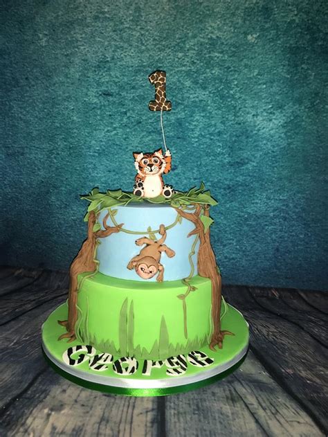 Cheeky Monkey Decorated Cake By Maria Louise Cakes Cakesdecor