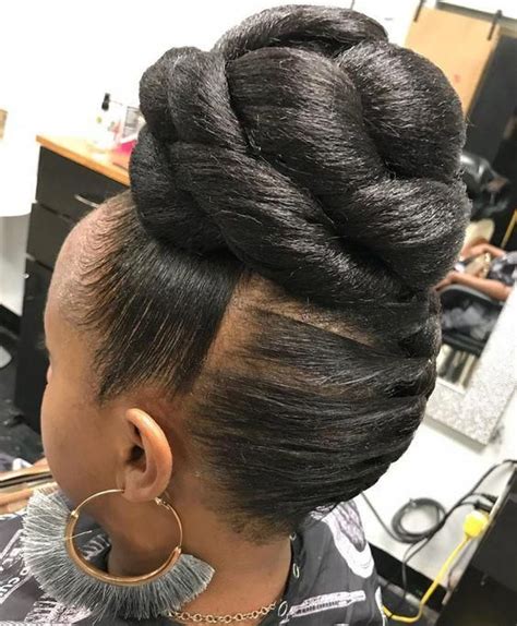 18 Fine Beautiful Updo Hairstyles For Black Women Buns