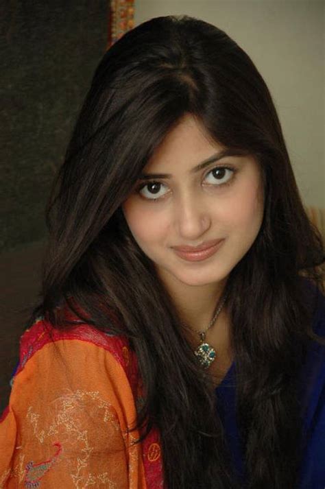 15 Pakistani Actresses With Most Attractive Eyes Stylepk