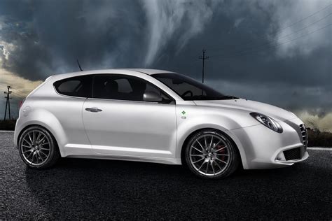 L'ultimo anno, però, ha visto il debutto di piccole bombe ben più potenti (tutte con motori 1.6 turbo. Alfa Romeo Announces Sporty MiTo Quadrifoglio Verde with ...