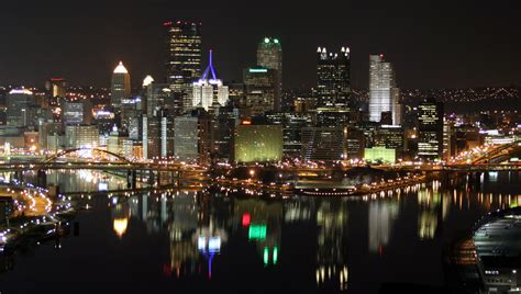 City Lights Beside River Pittsburgh Hd Wallpaper Wallpaper Flare