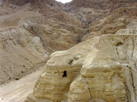 Qumran Caves Location Of Dead Sea Scolls