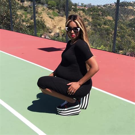 Photos Heavily Pregnant Ciara Flaunts Baby Bump ⋆