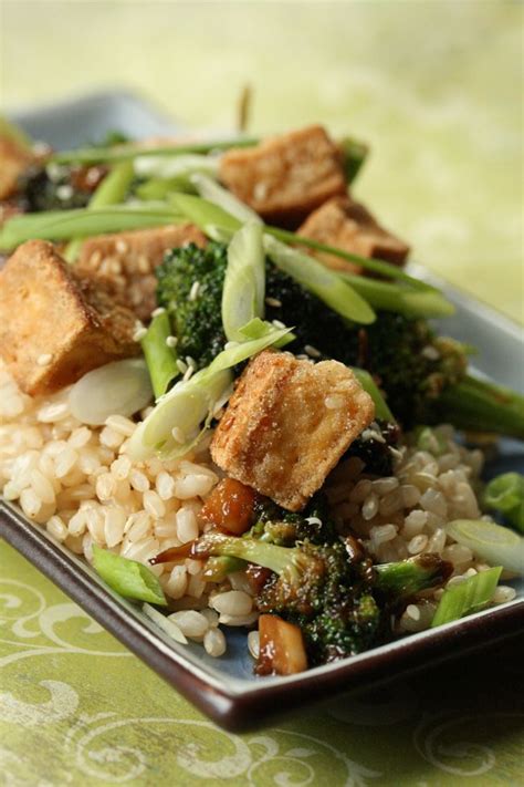 Toss tofu cubes with 1.5 tablespoons cornstarch, 1/4 teaspoon each of white pepper powder and salt. Sesame Fried Tofu with Soy-Glazed Broccoli HealthMonitor.com | Cuisine