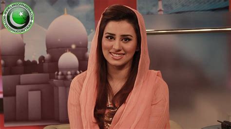 Madiha naqvi has certainly been a constant on our television screens, be it for her newscast or hosting morning shows. Madiha Naqvi in Dupata Picture - Pakistan "The Land of Pure"