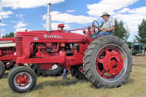 TopWorldAuto Photos Of International Harvester Farmall M Photo