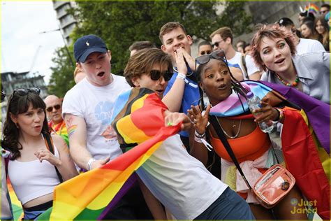 Full Sized Photo Of Cast Of Heartstopper Walk In The London Pride