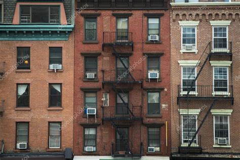Old Apartment Buildings New York City — Stock Photo