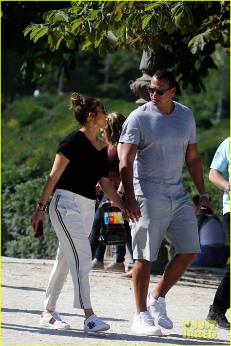Jennifer Lopez And Alex Rodriguez Continue Romantic Paris Trip Photo
