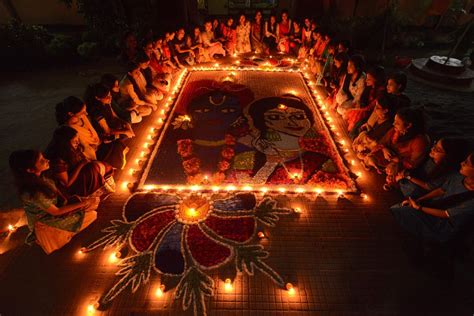 Diwali also called deepavali (meaning row of lights) is a festival of lights widely celebrated with grandeur all over india. Diwali 2018 Photos: Hindu Festival Of Lights Celebrated In ...