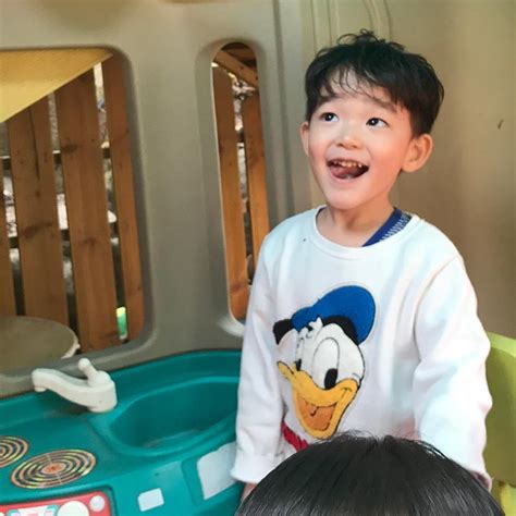 7 Anak Selebriti Korea Ini Super Menggemaskan Orami
