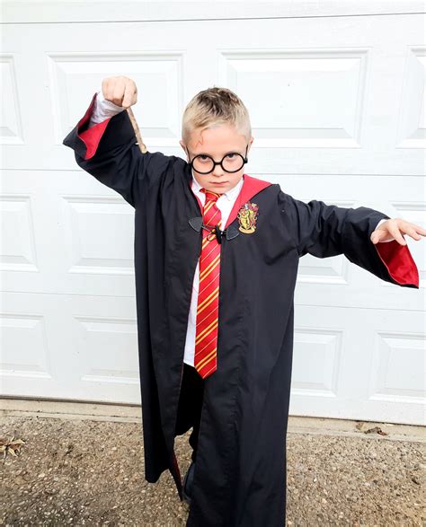 How To Make A Diy Harry Potter Costume Craftivity Designs