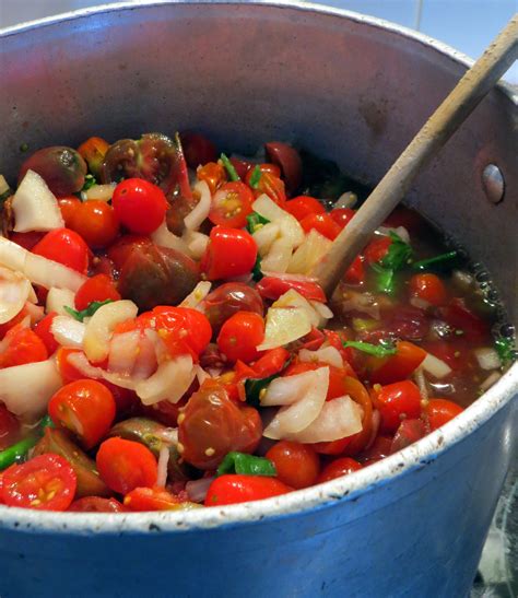 Knowing how to ripen tomatoes properly is key to getting the most of your harvest of these keeping them at a consistent temperature also helps you predict how long it will take for them to ripen. Savoury Skin-On Cherry Tomato Salsa | Rediscover