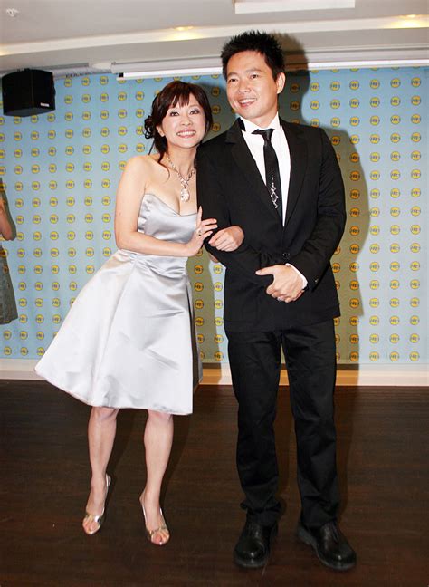 Be the first to ask a question about 吳淡如超人氣說話術. 廣播金鐘主持人定裝亮相 吳淡如令人驚艷 | 大紀元