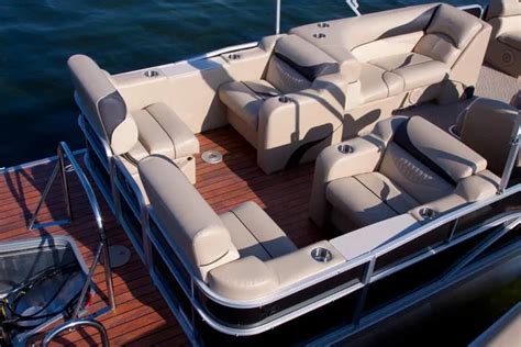 15 Cool Pontoon Boat Ideas You Have Never Seen Before Commutter