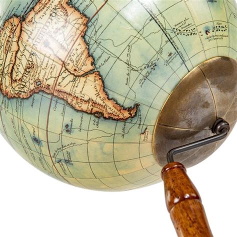 Authentic Models Globe Wereldbol Vaugondy Globe 1745 14 X 14 X 29