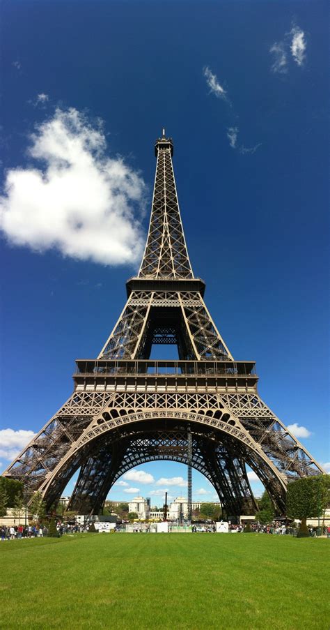 The Eiffel Tower The Eiffel Tower Photo 31719733 Fanpop