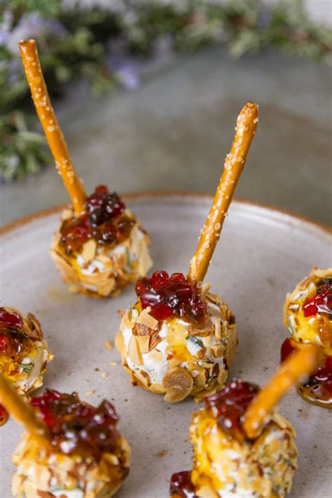 Pepper Jelly Cheese Balls Life Currents Appetizers